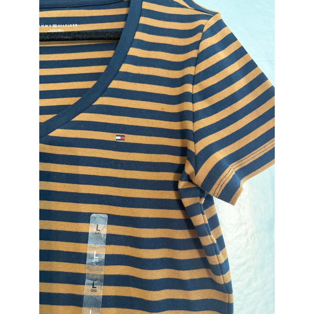 NWT Tommy Hilfiger Large Navy Camel Striped V-Neck Tee